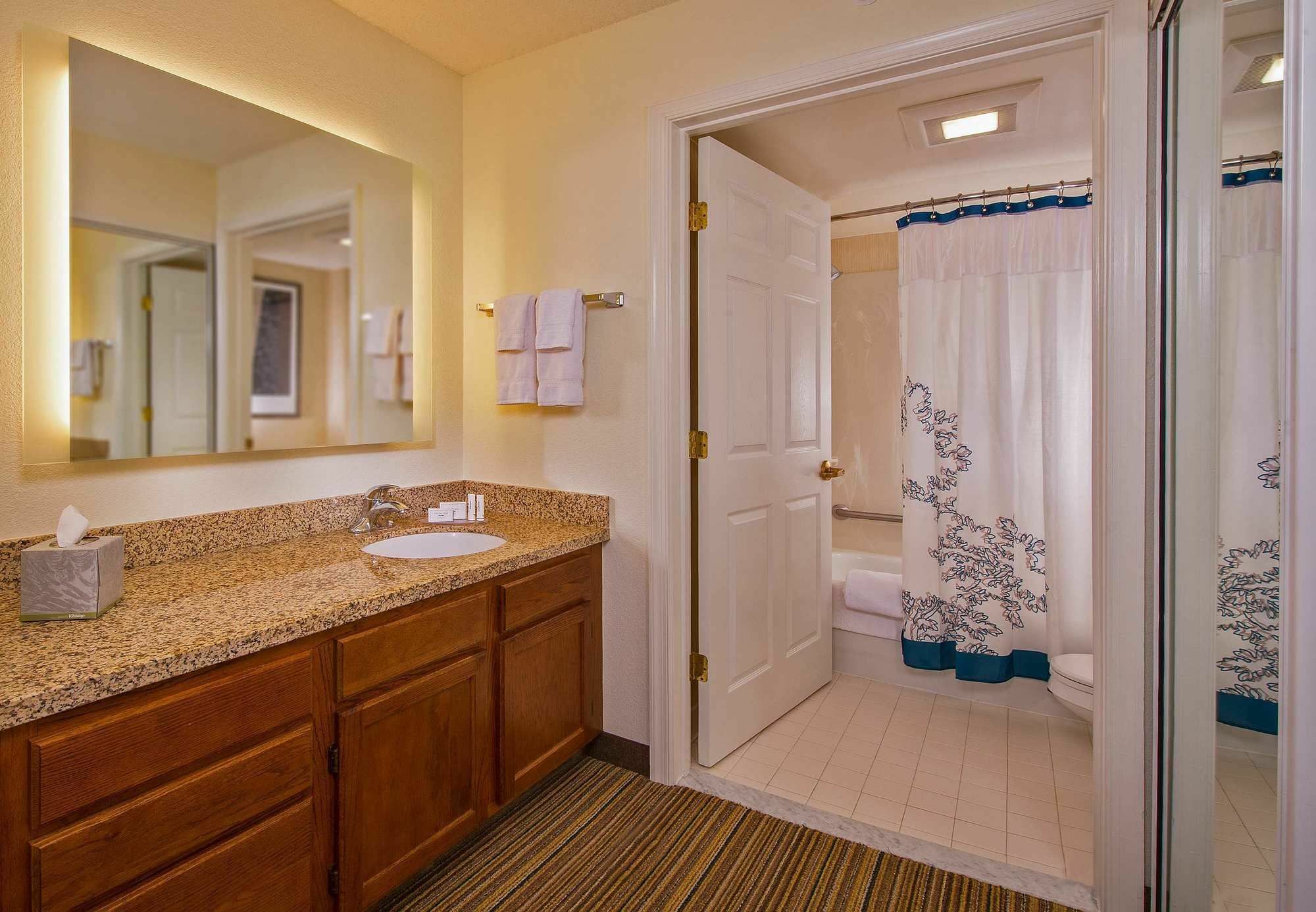 Columbia Md Hotel 3*
